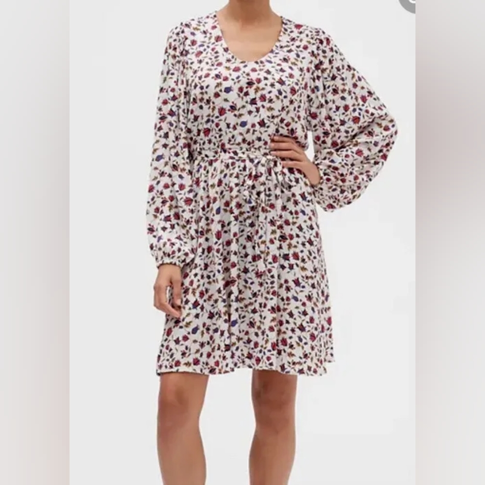Banana Republic White Flower Dress